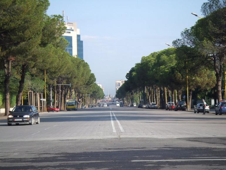 DESHMORET E KOMBİT BOULEVARD