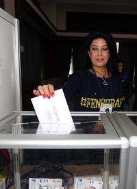 uye6_43624_6610875