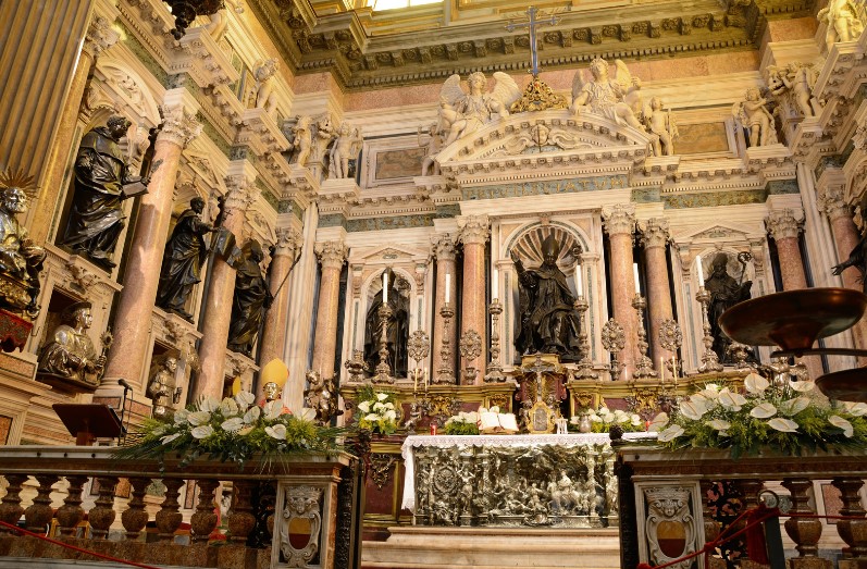 Napoli Gezilecek Yerler Katedral